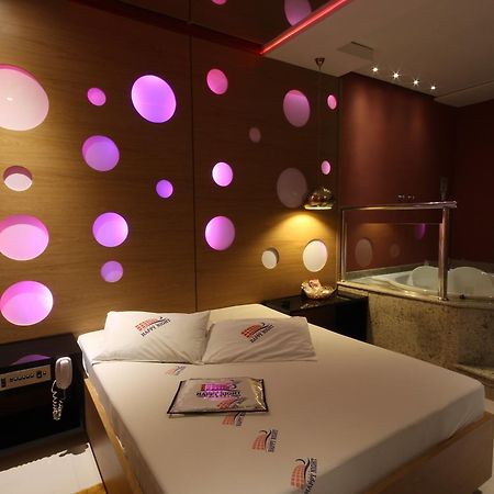 Happy Night (Adults Only) Hotel Cotia  Ngoại thất bức ảnh